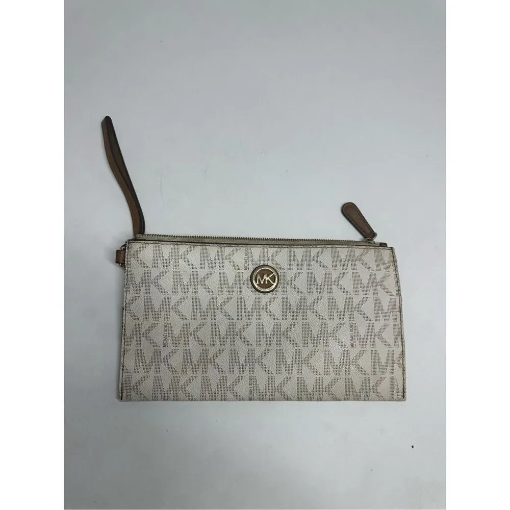 Michael Kors Fulton Vanilla Signature Large Zip Clutch Wristlet Purse See Notes